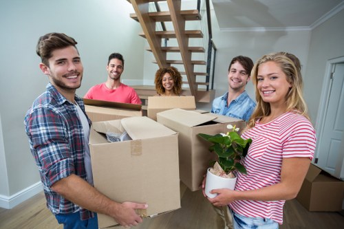 Removal truck hire for residential and commercial moves in Parsons Green