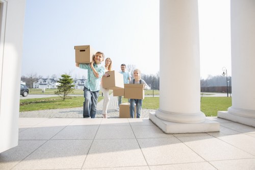 Moving truck service in Parsons Green near residential streets