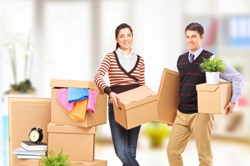 Moving van and residential street access in Parsons Green