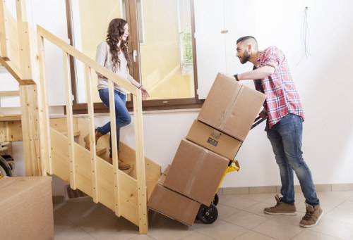 Local commercial moving service supporting a Parsons Green relocation