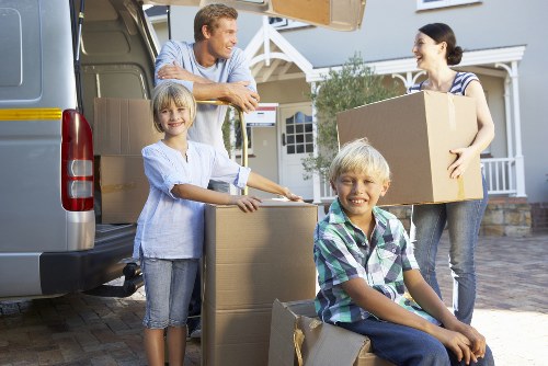 Local moving van serving Parsons Green and nearby Fulham